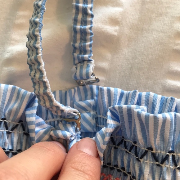 NWT Blouse with detachable straps - Picture 2 of 4